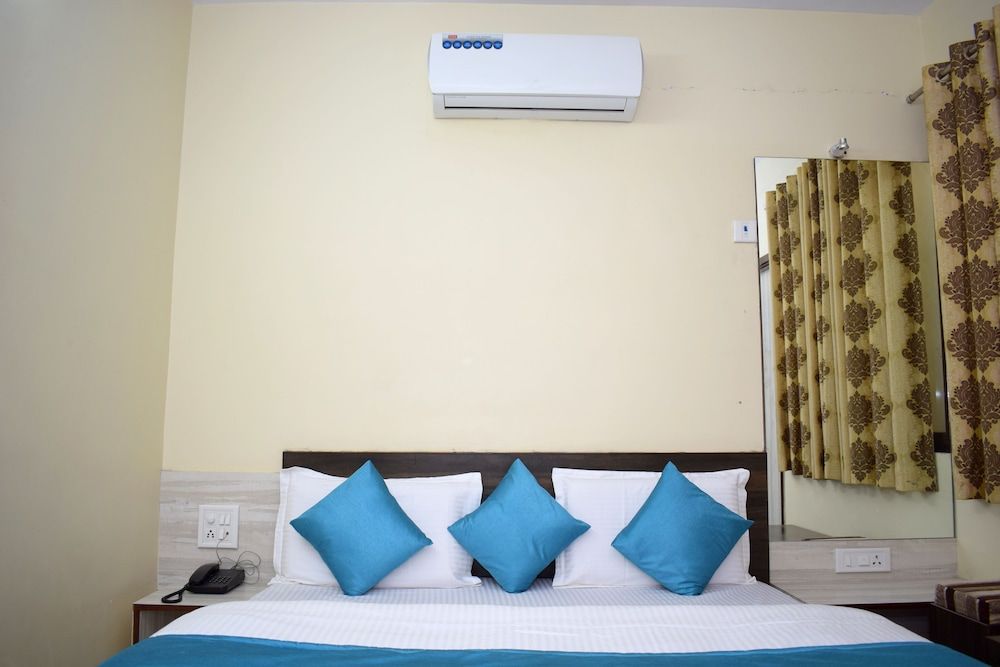Hotel Shivansh Inn by Sky Stays Basic Room, 1 Double Bed 3