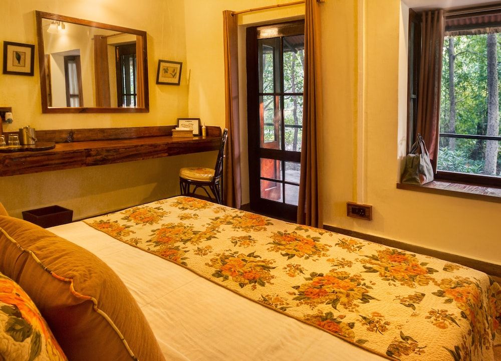 Jim's Jungle Retreat Jungle Family Cottage