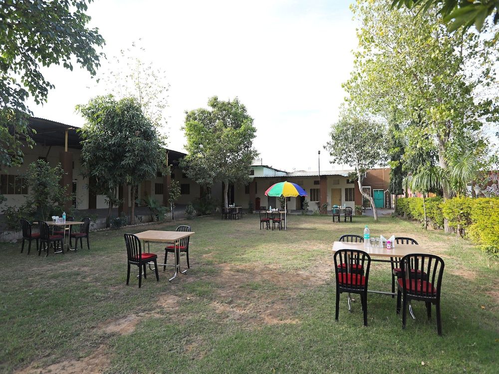 undefined OYO 10936 Rajasthan Resort 6