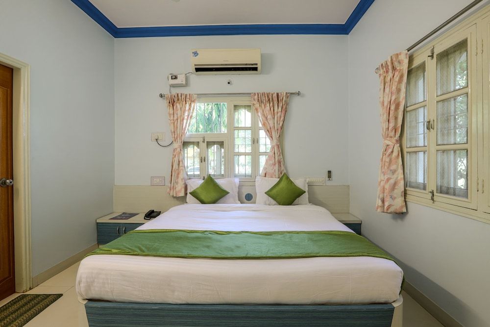 OYO 10031 Wind Chimes Boutique Guest House Double or Twin Room 9