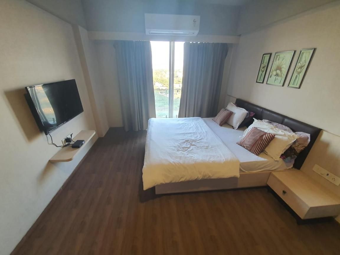 The Weekend Address Deluxe Room