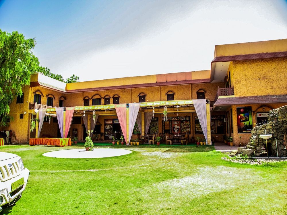undefined OYO 13935 Hotel Shree Celebration