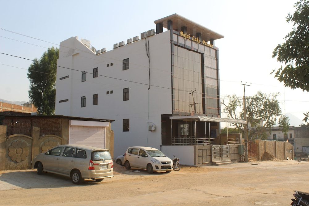 undefined Bajaj Lake Palace 6
