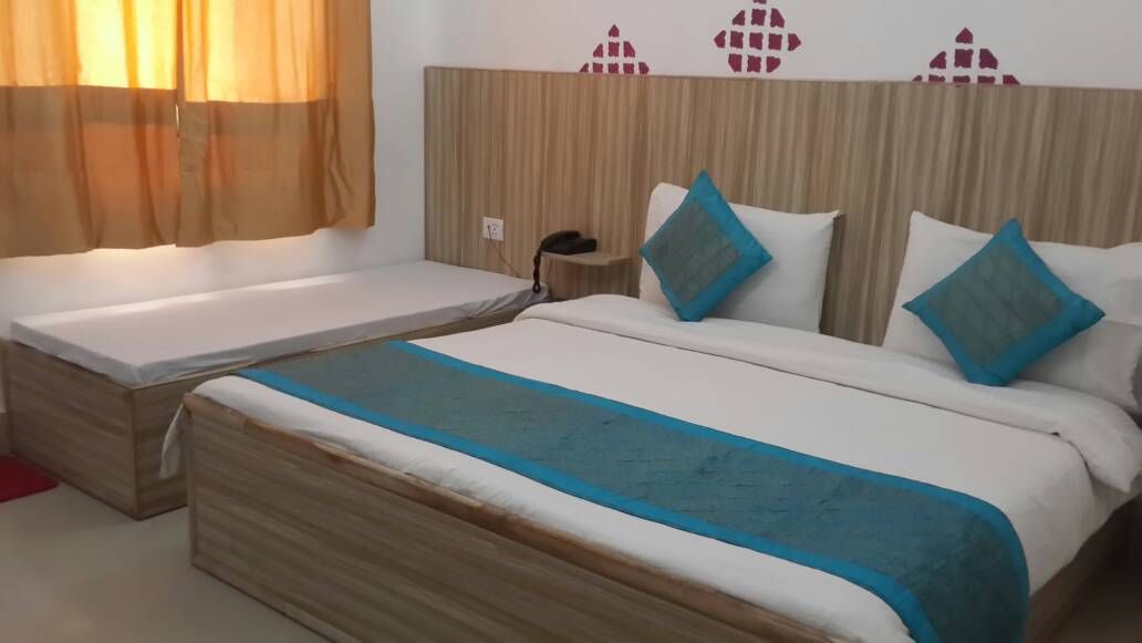 Bright Sunny Pines Hotels & Resort Deluxe Valley View Room