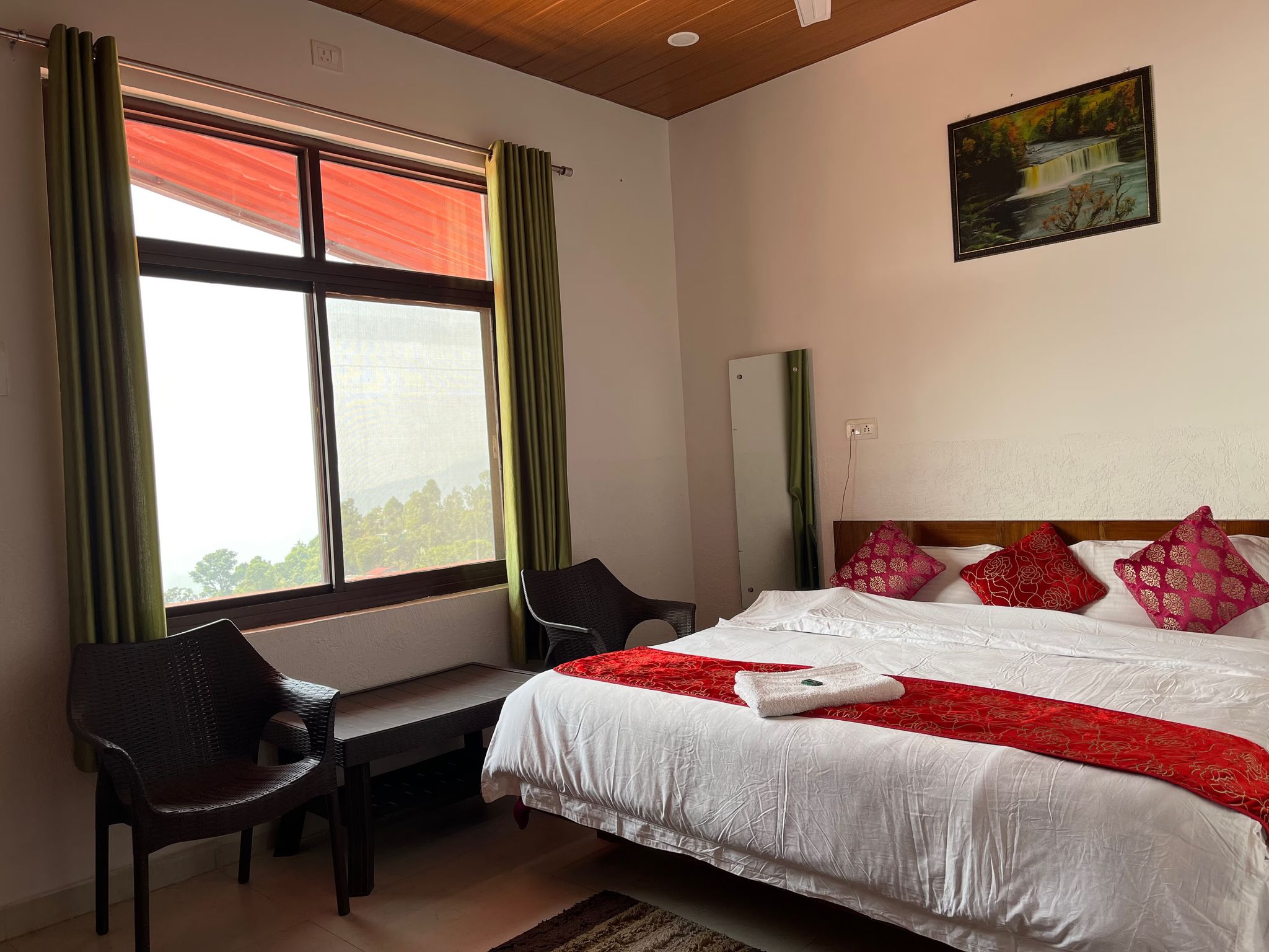 The Rock Heaven Resort Deluxe Room 4