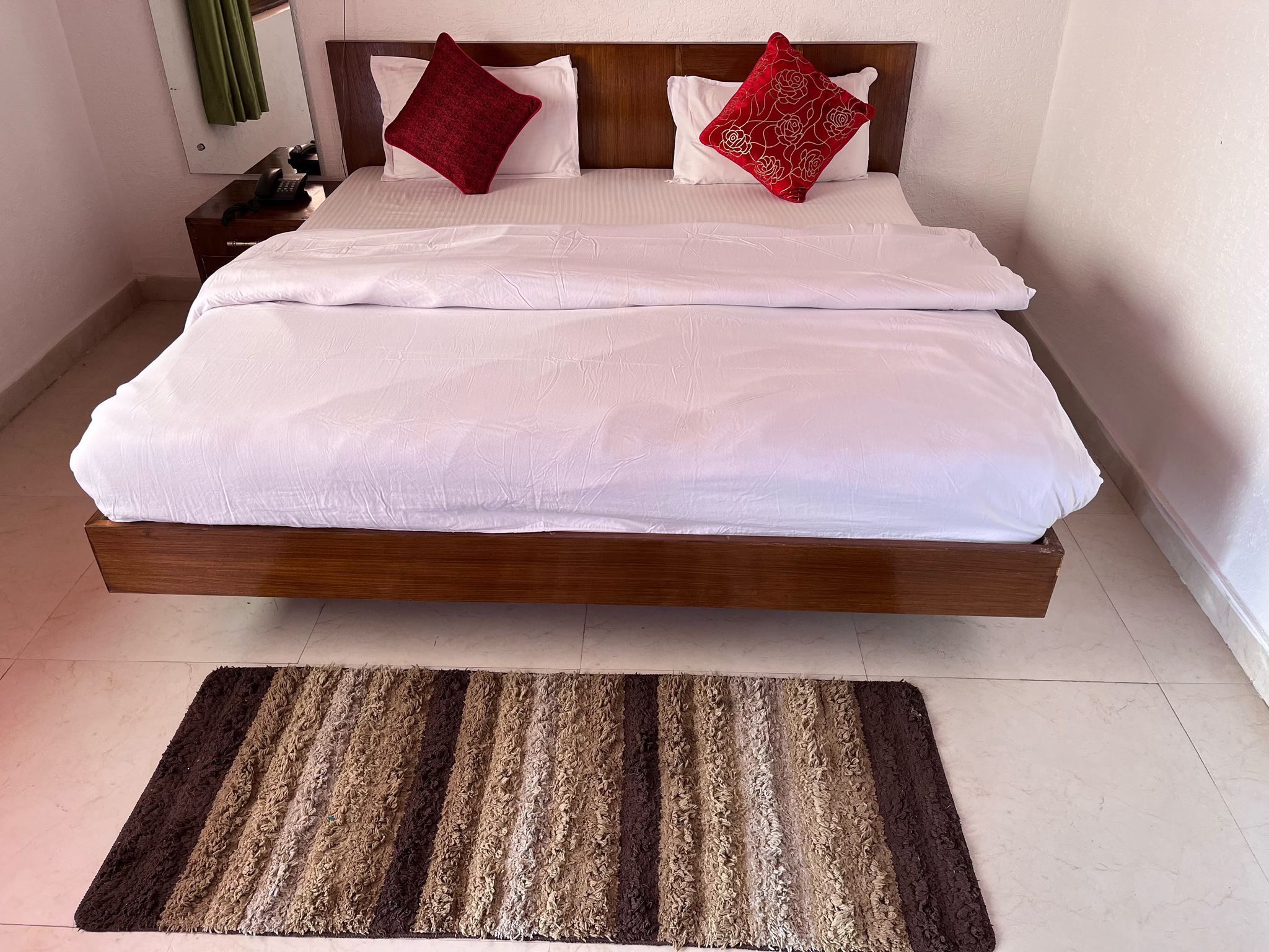 The Rock Heaven Resort Deluxe Room 3