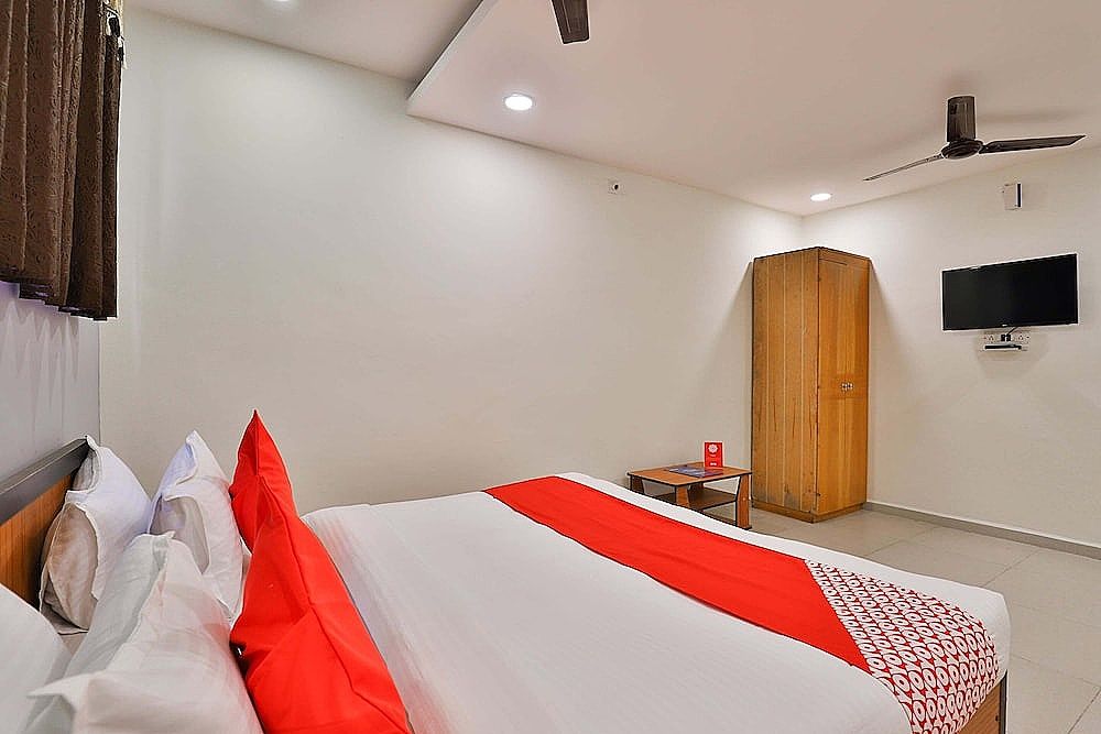 OYO 16675 Hotel Krishna Inn Standard Double Room 6