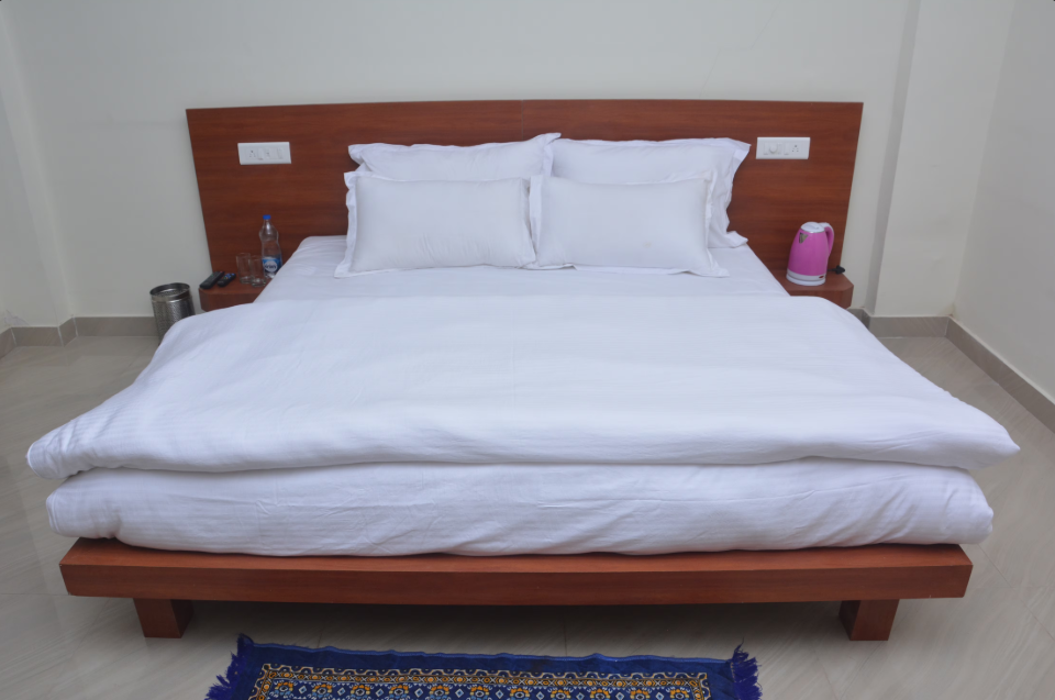 Corbett Mist Resorts Deluxe Room 2