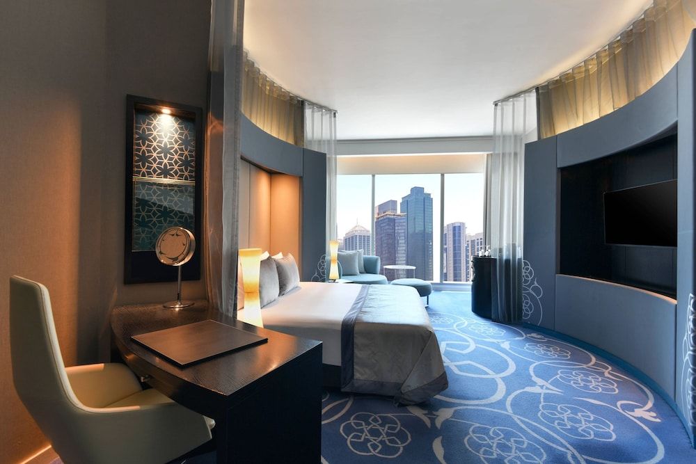 W Doha Deluxe Room, 1 King Bed, City View