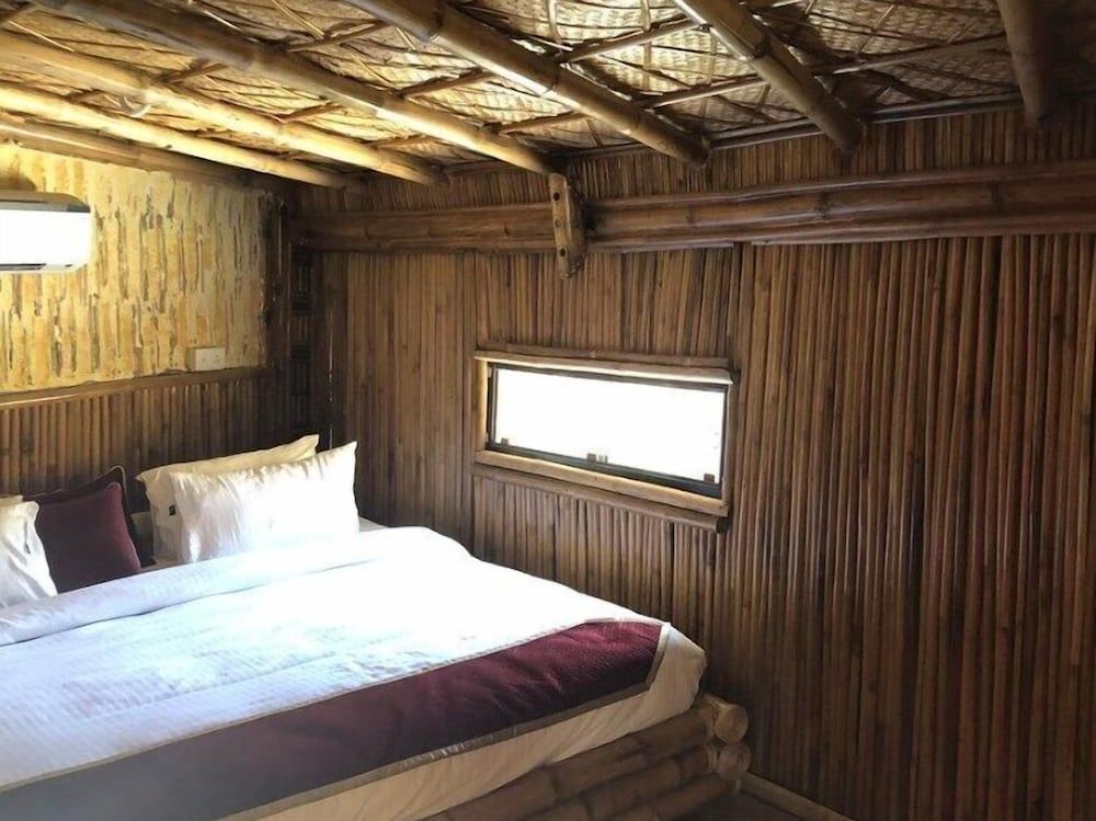 The Corbett Downtown Resort Cottage 2