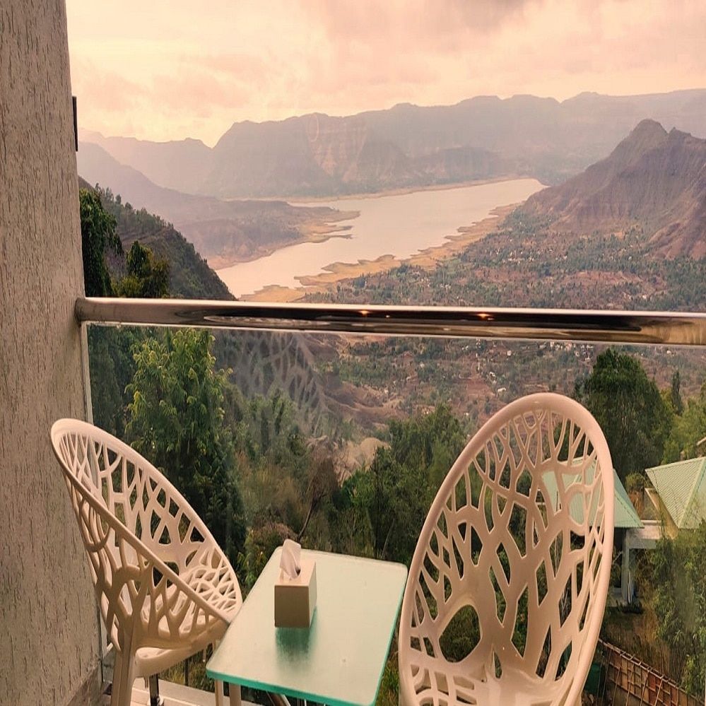 Miraya Prive (Balcony, Privacy for Couples)