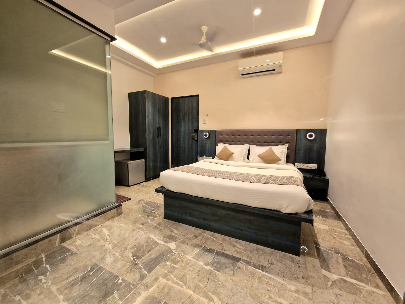 Miraya Prive (Balcony, Privacy for Couples)