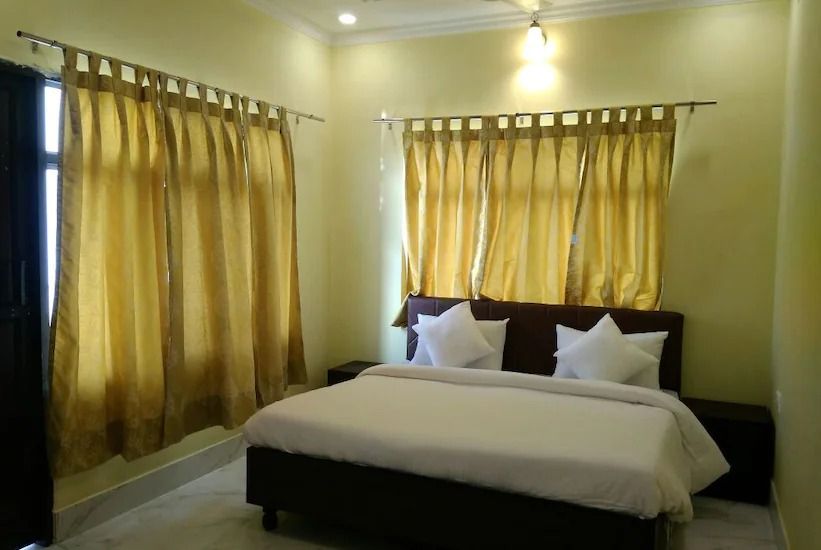 Charekh Food & Forest Resort Deluxe Room 3