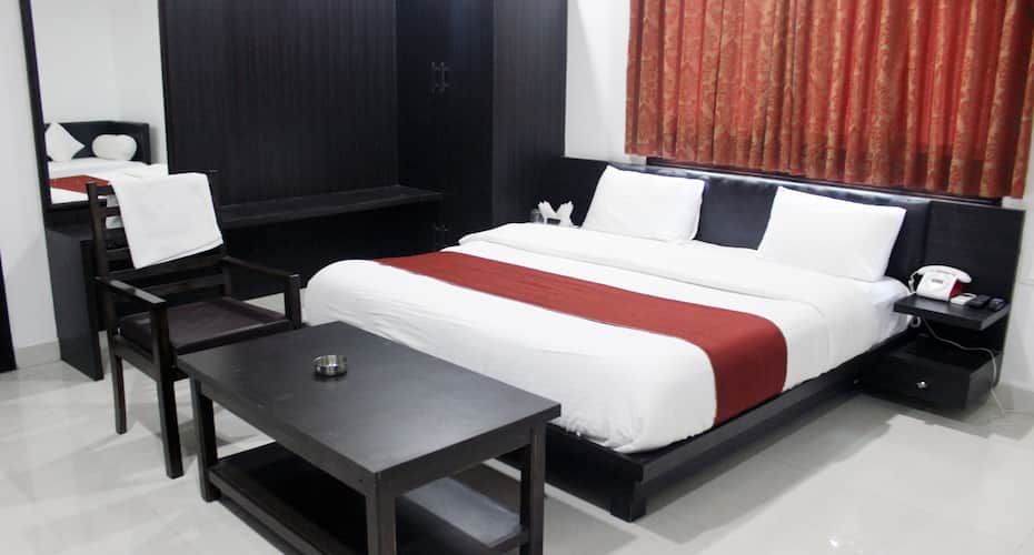 Executive Super Deluxe