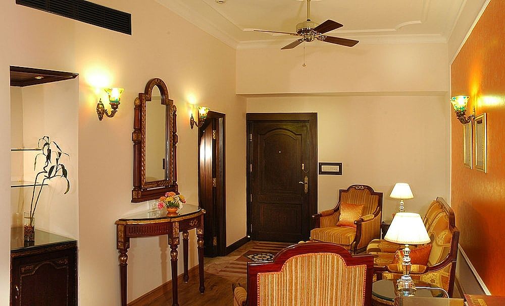 Crown Club