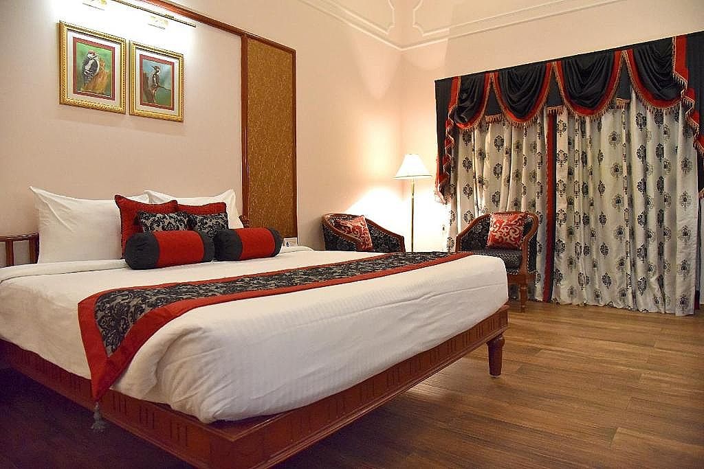 Noor-Us-Sabah Palace Royal Club Room 2