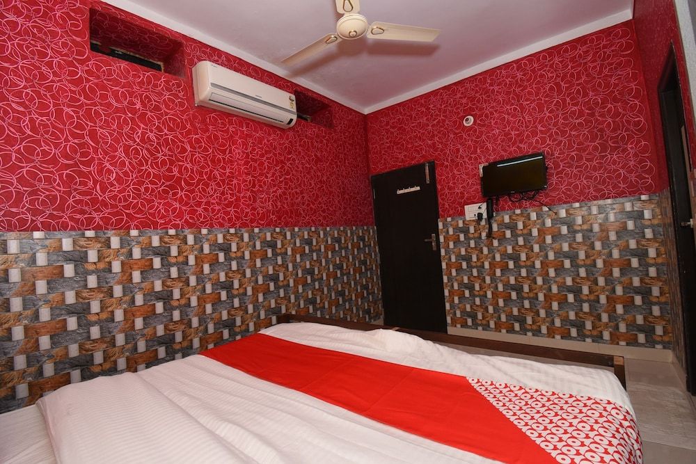 undefined OYO 38412 Kavya International 7