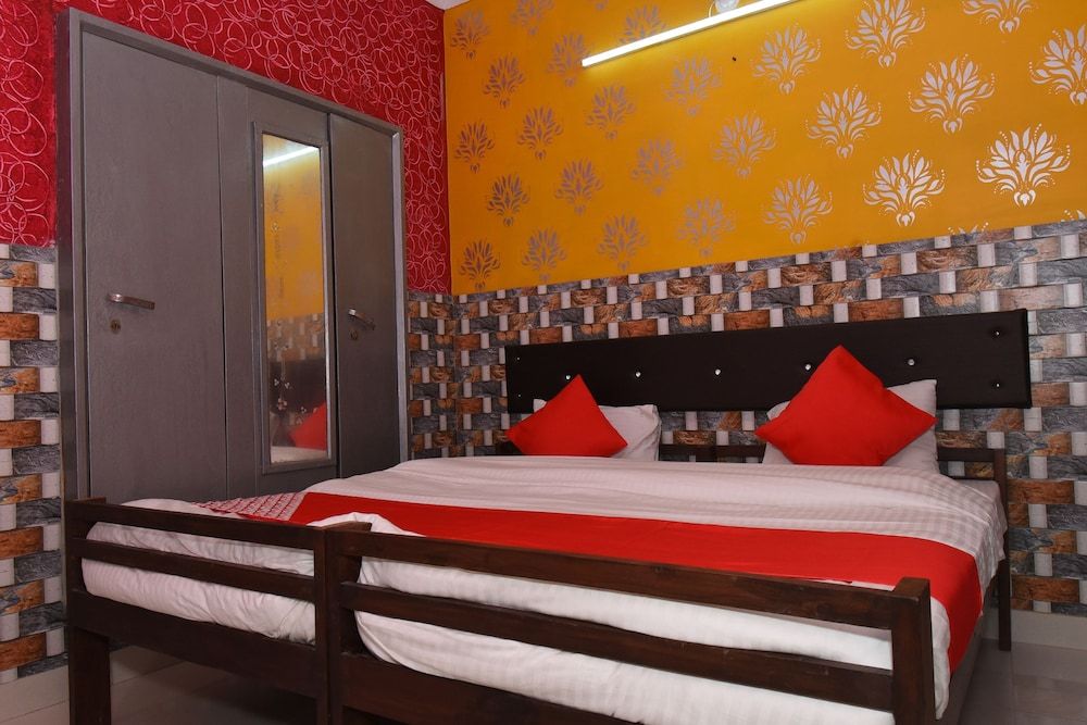 undefined OYO 38412 Kavya International 5