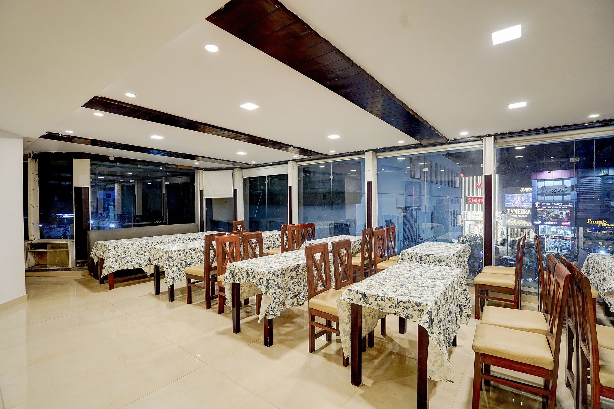Food & Dining