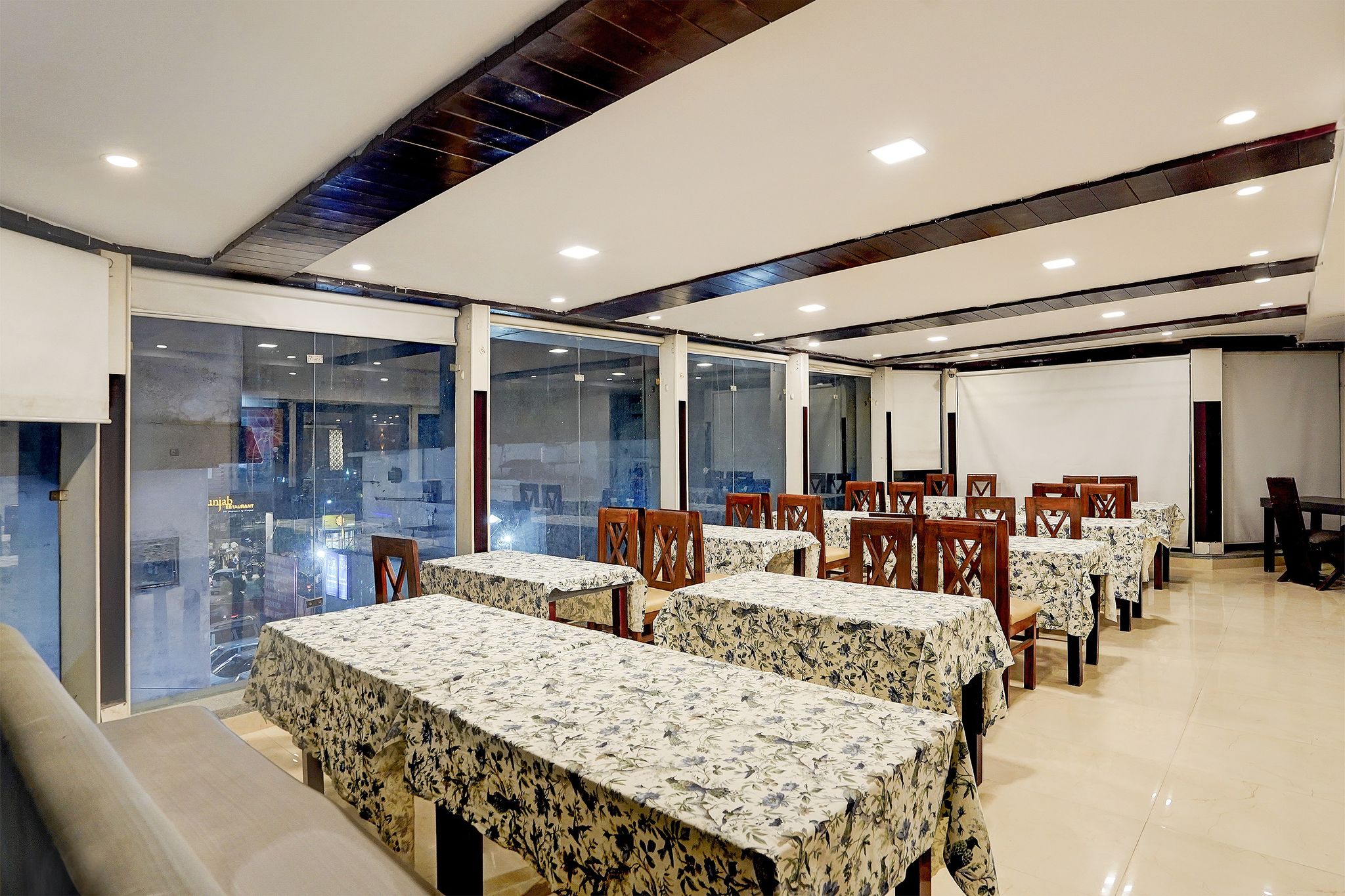 Food & Dining