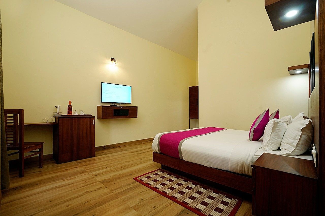 Indeevara Luxury Resort and Spa Mukkutty Cottage 4