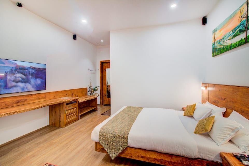 Hotel Mala's Premium Room with Balcony 7