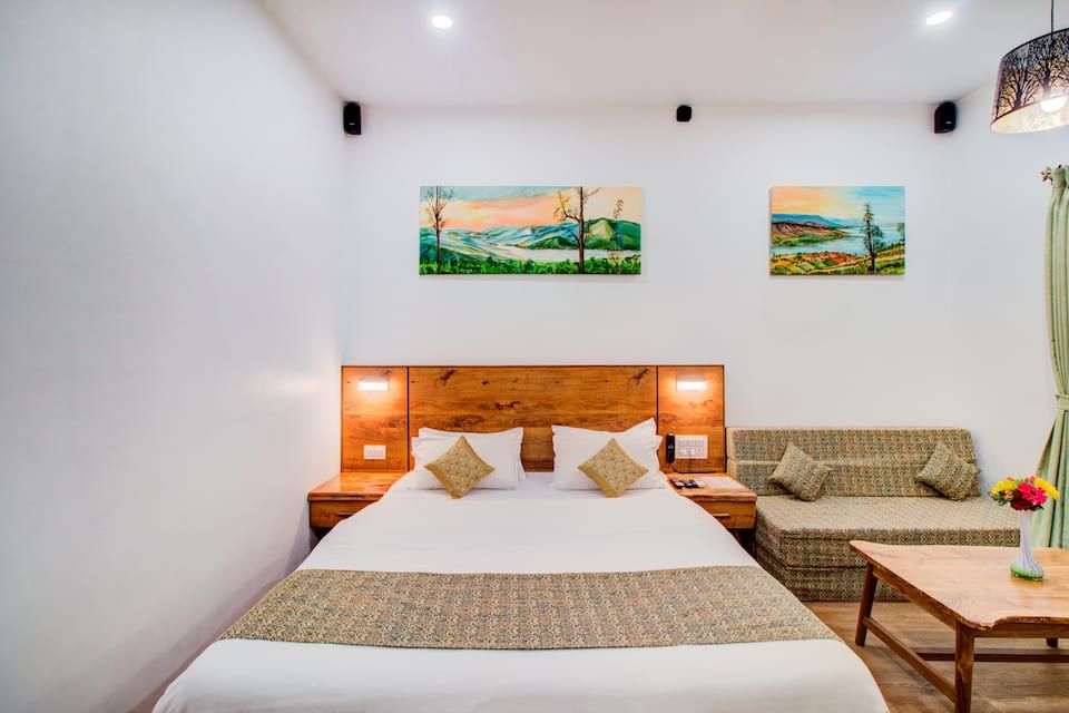 Hotel Mala's Premium Room with Balcony 3