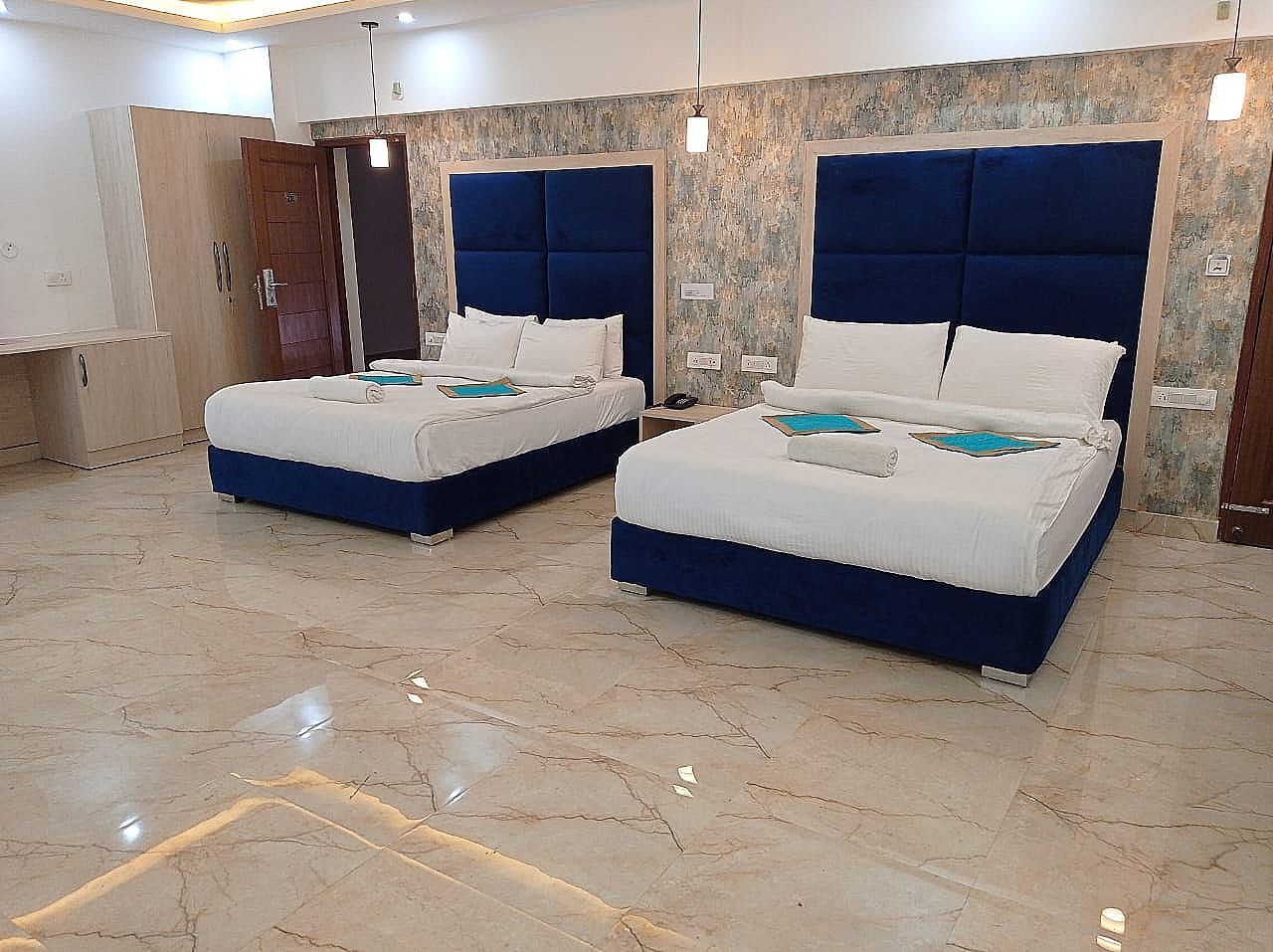 Hotel Sunrise Deluxe AC ROOM 3