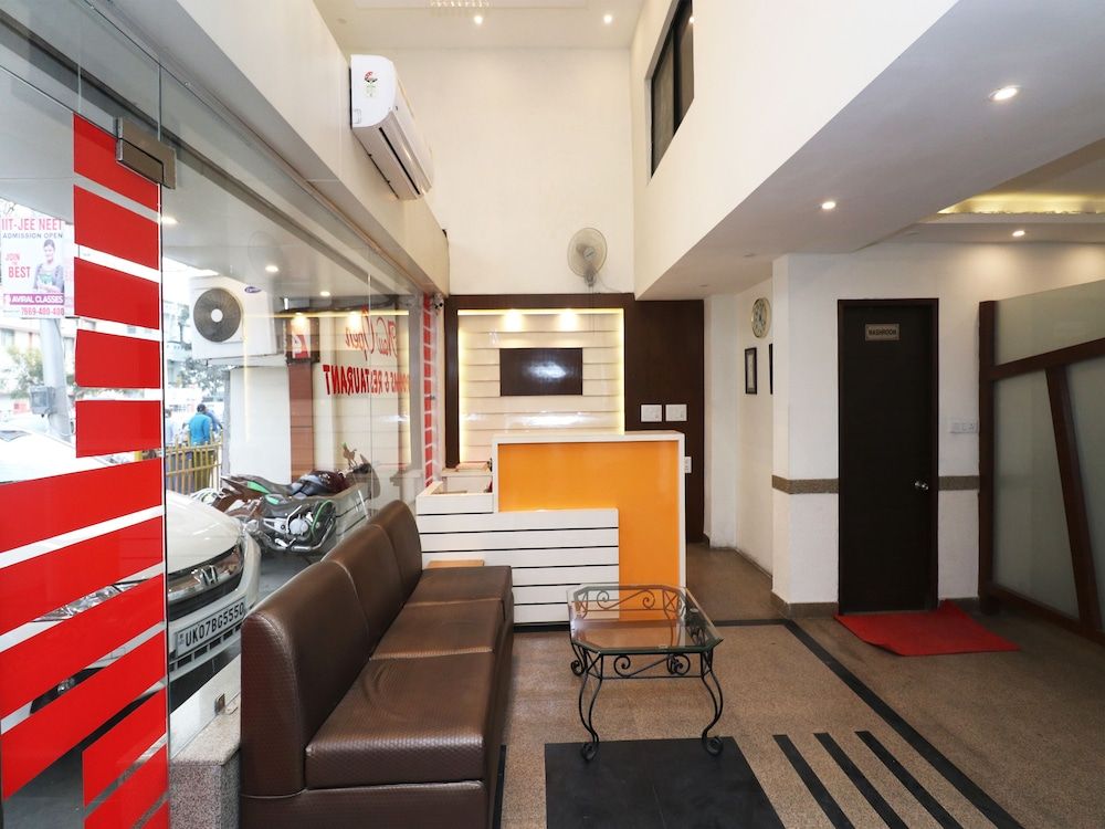 undefined OYO 27921 Hotel Shalimar 10