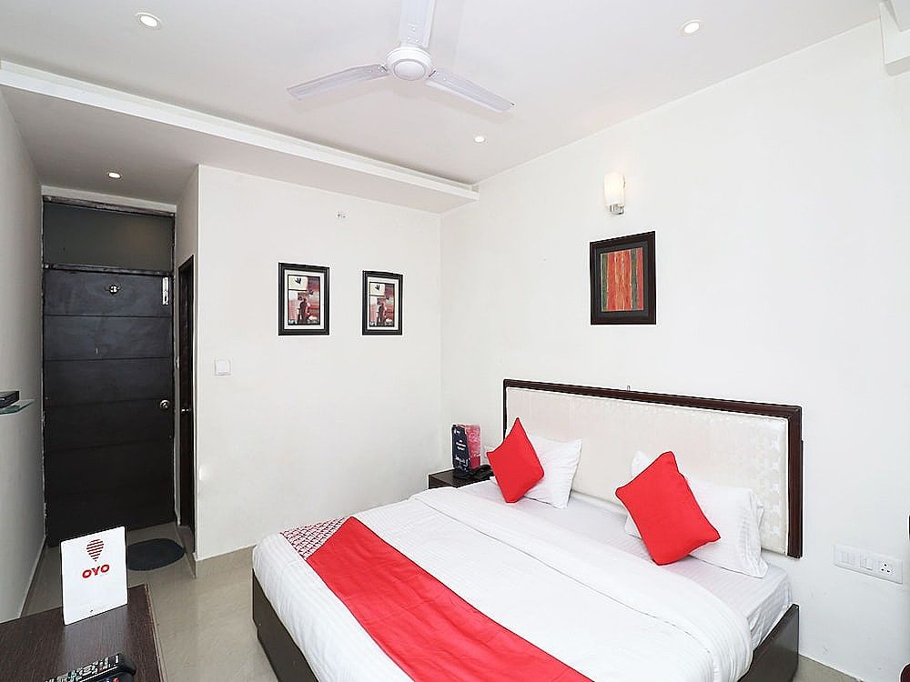 OYO 27921 Hotel Shalimar Double or Twin Room 12