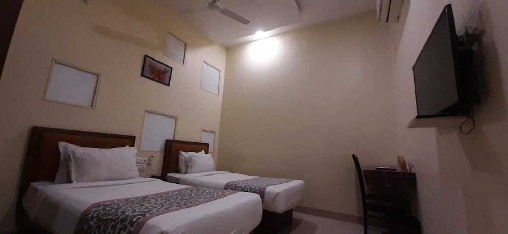 Vijaya Tej Clarks Inn Standard Double Room, 1 Double Bed 4