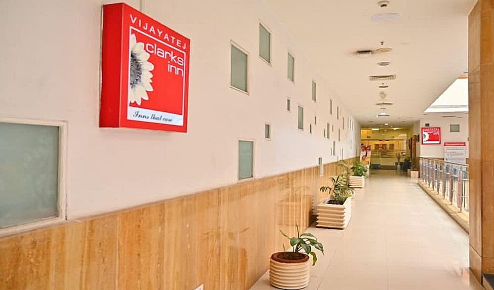 undefined Vijaya Tej Clarks Inn 8