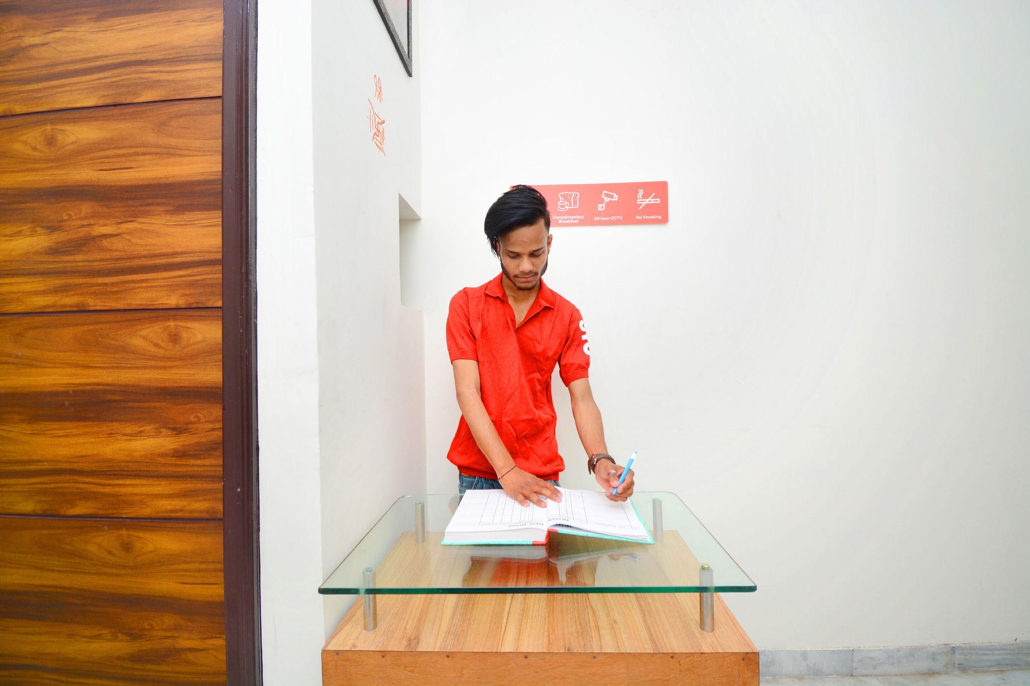 undefined OYO Flagship 38787 Hotel Red Rose 2