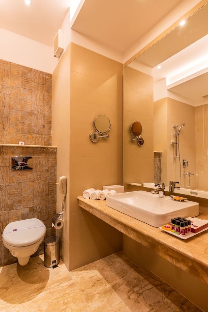 Executive Room, 1 King Bed, Non Smoking
