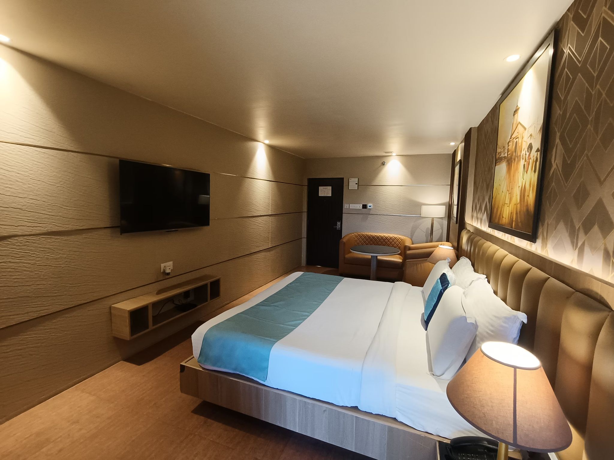 Vatika Premier Hotel Executive Room DBL 19