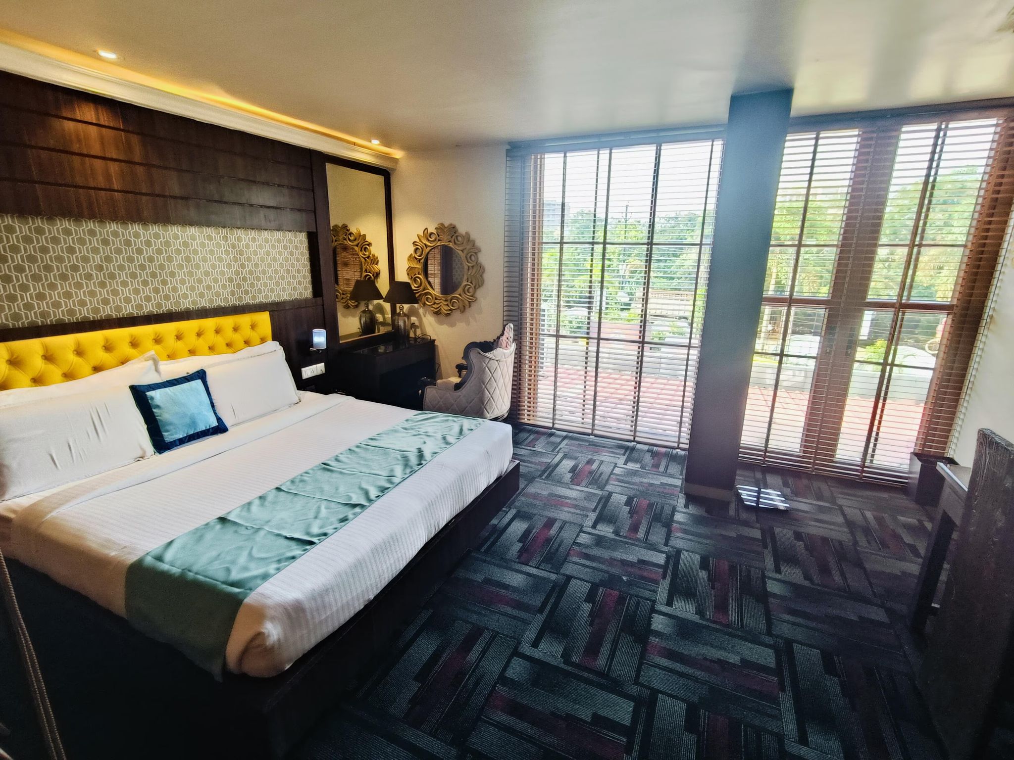 Vatika Premier Hotel Deluxe DBL Twin 3