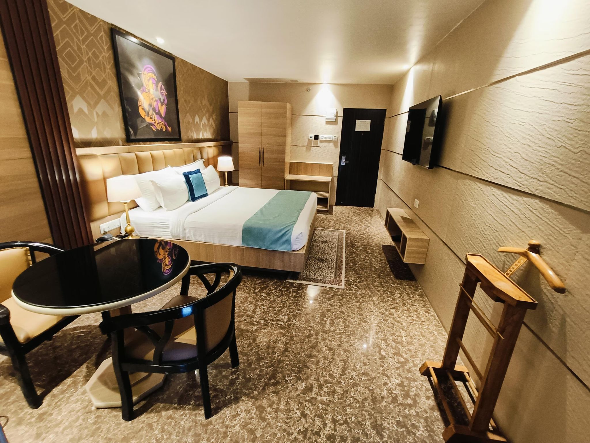 Vatika Premier Hotel Executive Room DBL 20