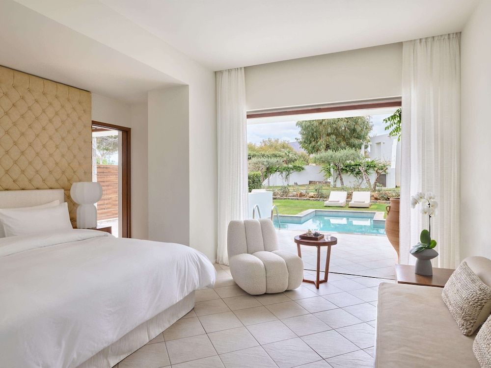 2-Bedroom Family Suite Garden View Private Pool