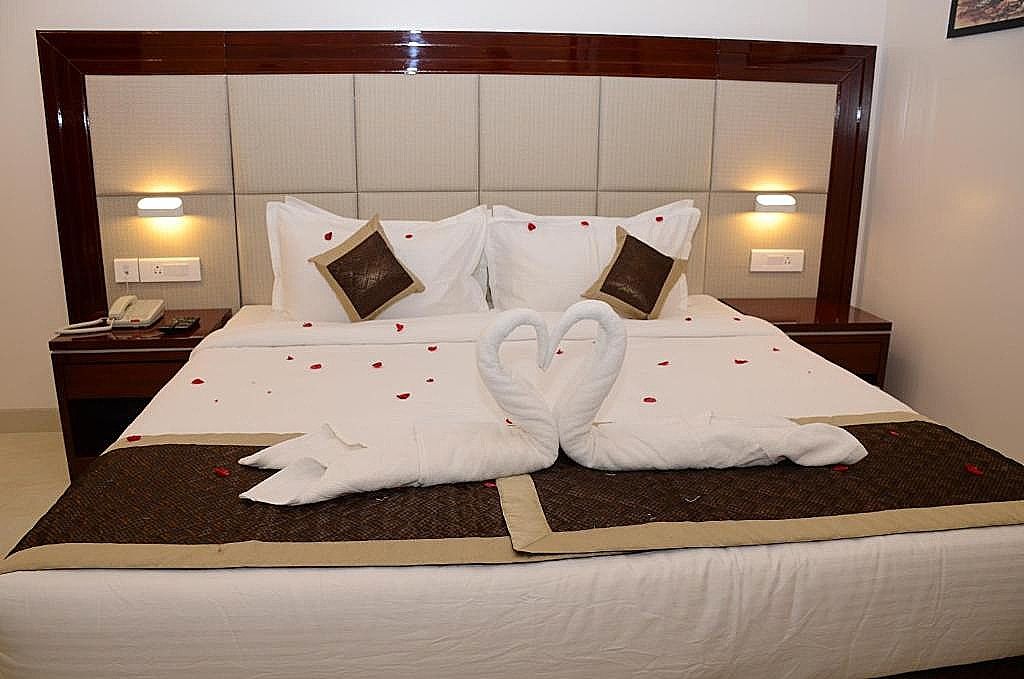 undefined The AVR Hotel 10