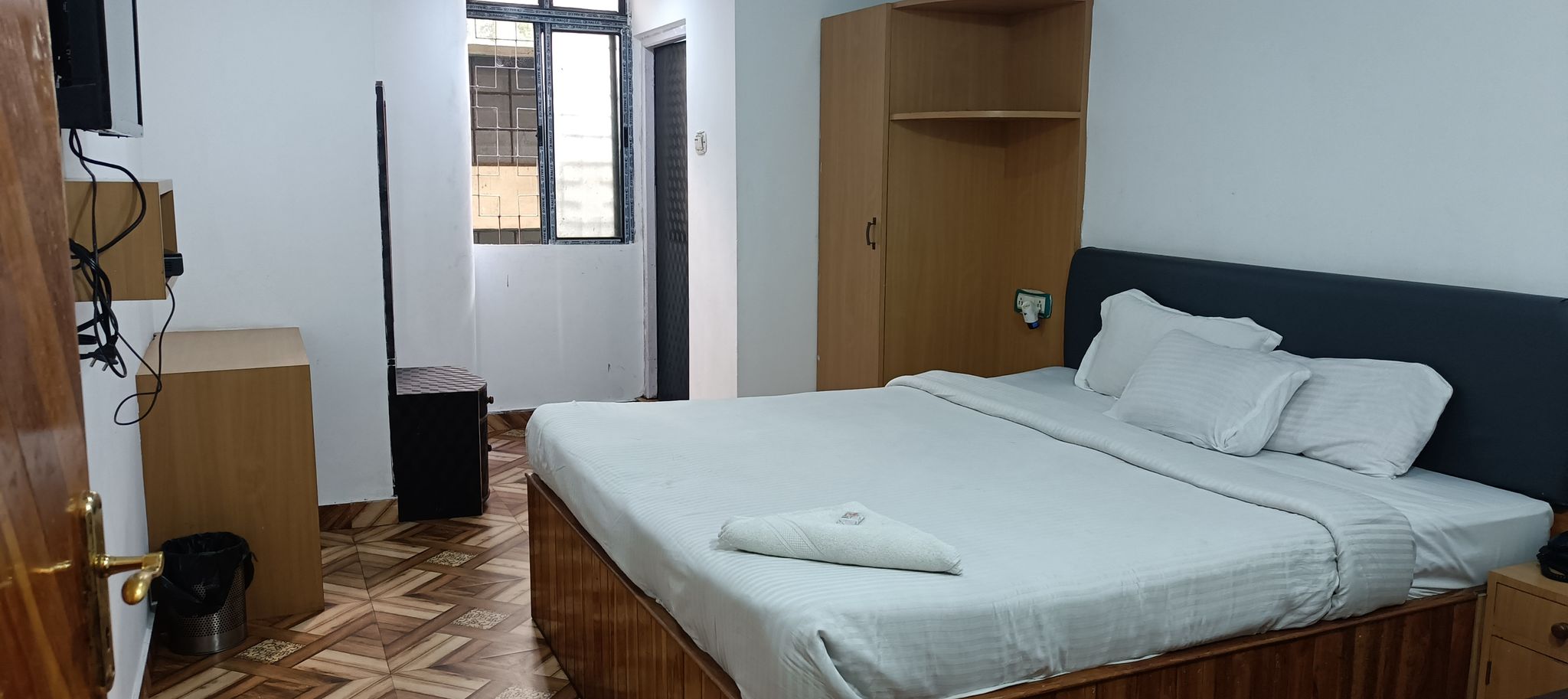 Hotel Assembly Deluxe Room 5