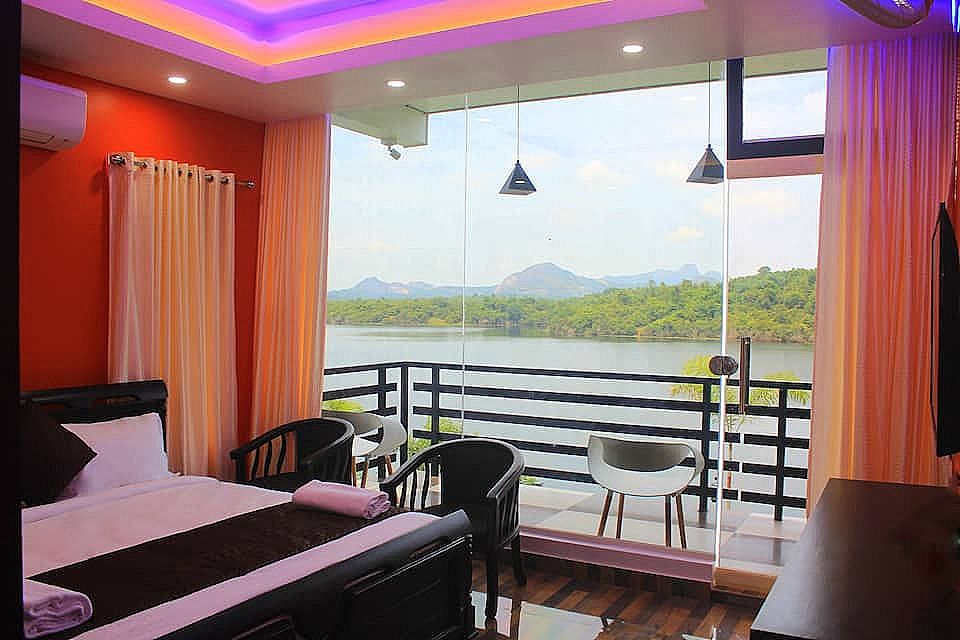 Superior Lake View AC Room with Balcony