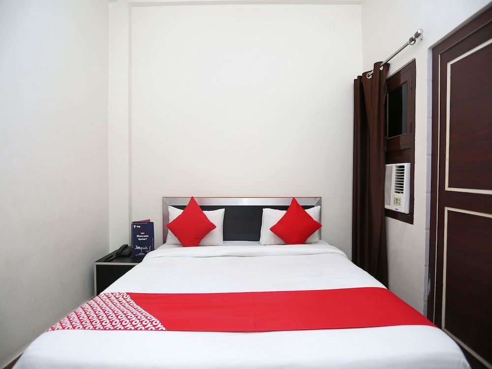 OYO 13095 Ganesh Mangal Guest House Double or Twin Room 3