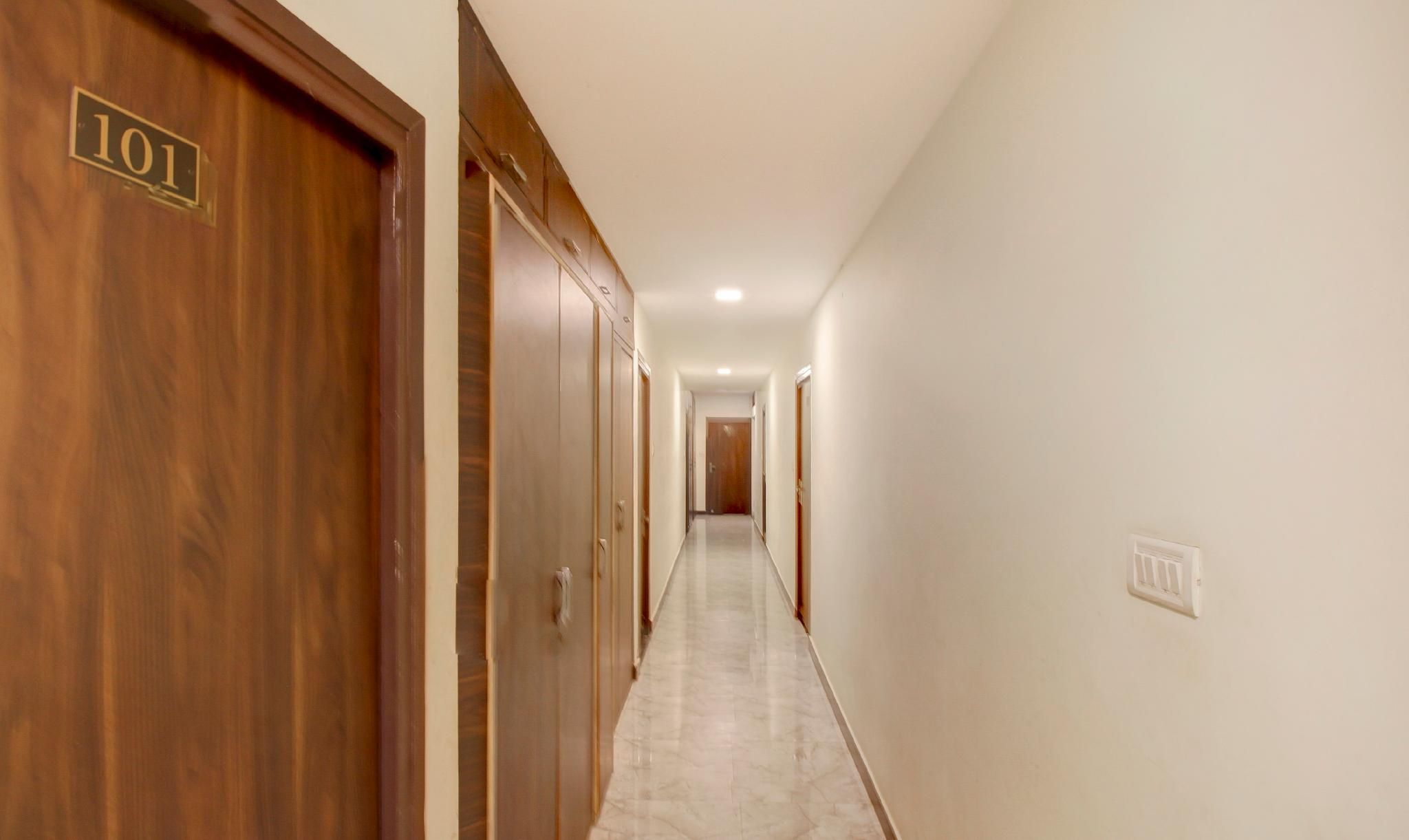 undefined Itsy Hotels Royal Monarch 3