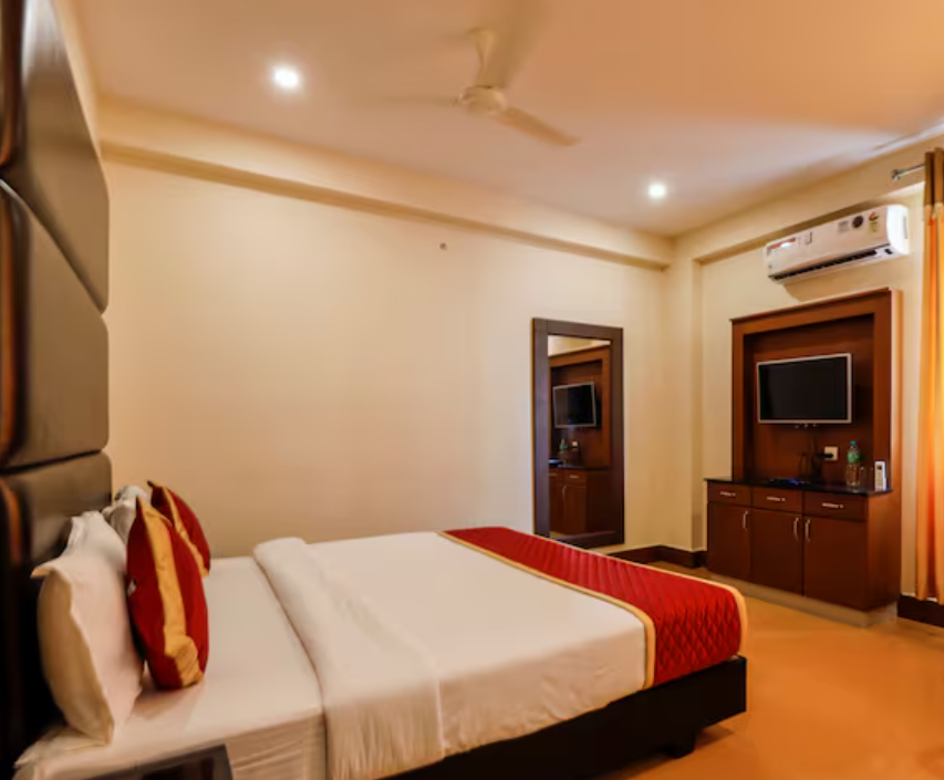 Hotel Pioneer Paradise AC Double bed