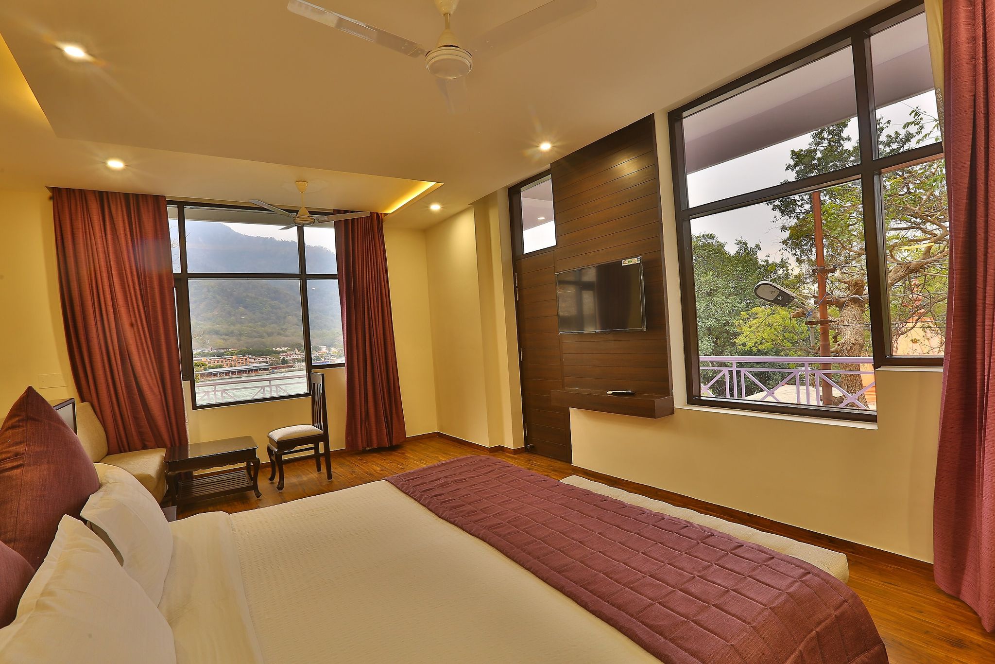Deluxe Room with Balcony
