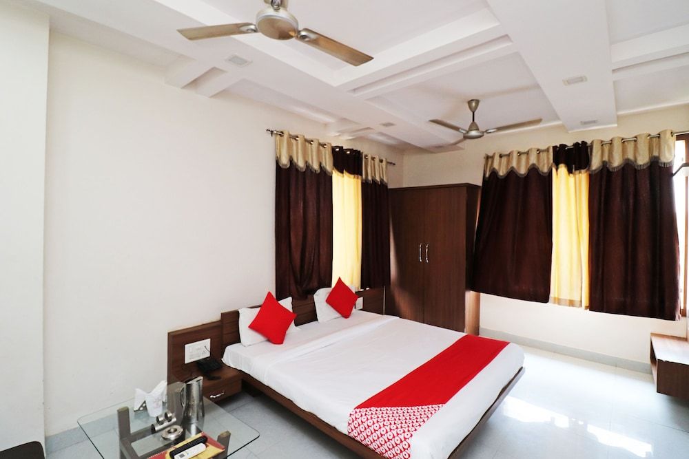 undefined OYO 6993 Hotel Rk Residency 6