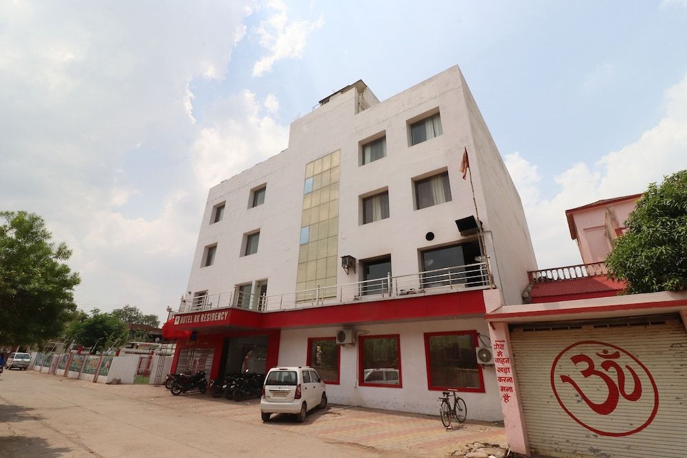 undefined OYO 6993 Hotel Rk Residency 3