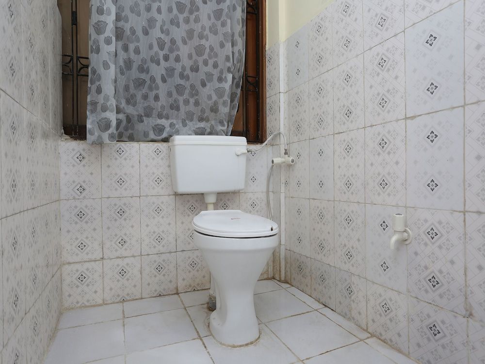 OYO 12228 Colonel corner Double Room 5