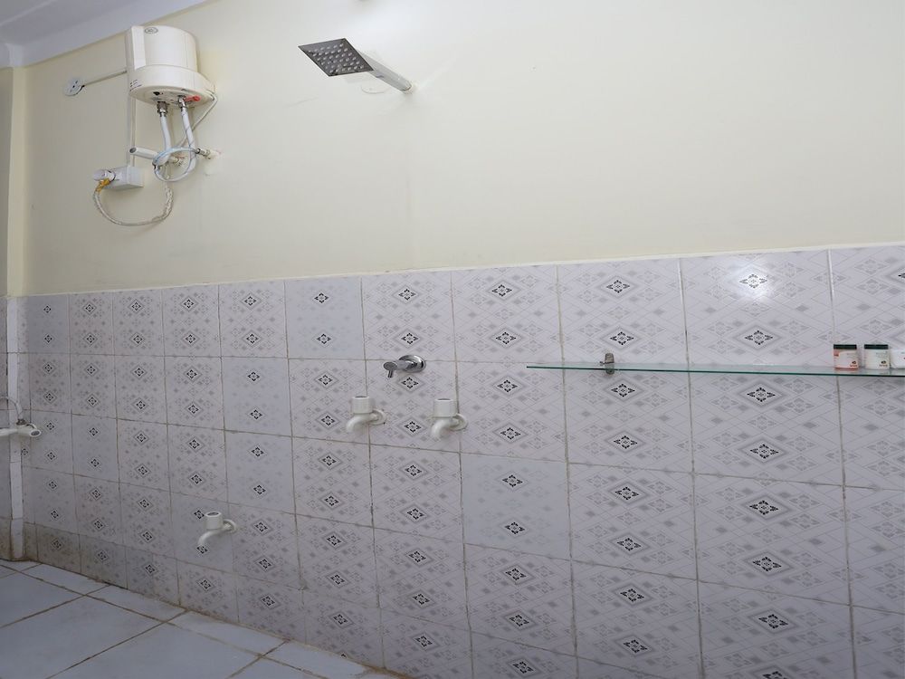 OYO 12228 Colonel corner Double or Twin Room 13