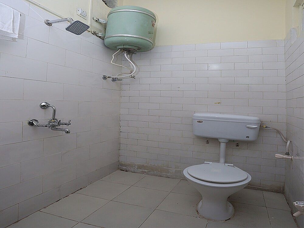 OYO 12228 Colonel corner Double or Twin Room 11